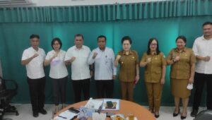dr. Rinny T, melaksanakan 2 agenda di Manado pada hari Senin 25 juli 2022 dr. Rinny T, melaksanakan 2 agenda di Manado pada hari Senin 25 juli 2022