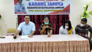 Suasana Pemilihan Ketua ini Karang Taruna Kabupaten ini berjalan dengan lancar dibawah pimpinan Ketua Sidang Rein Makagiansar, Ketua Karang Taruna Kecamatan Tamako.