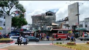 ATAS DASAR LAPORAN WARGA MELALUI CALL 112 RAYON GABUNGAN AMANKAN LOKASI TKP KEBAKARAN DI KELURAHAN BAHU LINGKUNGAN IV KECAMATAN MALALAYANG MANADO.