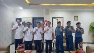 KUNJUNGAN KOMANDAN GUSKAMLA KOARMADA II DISAMBUT BAIK OLEH PEMKOT BITUNG