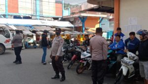 Latuni Beri Arahan Sosialisasi Bagi Pengendara Ojek Tamako