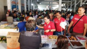 Tamuntuan Dengar Langsung Keluhan Harga Dari Para Penjual Di Pasar Tamako