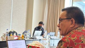 Percaya Diri: Walikota Bitung Ir Maurits Mantiri Tampilkan Berbagai Inovasi Dan Program Dihadapan Tim Penilai