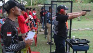 Komandan Lanudal Manado Raih Juara 2 Kejuaraan Menembak Pistol Presisi Eksekutif BSG Shooting Club Fun Game 2023