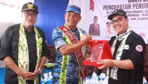 Kepala BKKBN RI Kukuhkan Danlanud Sam Ratulangi Sebagai Bapak Asuh Anak Stunting