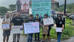Hujan Bukan Halangan, Aliansi Pemuda Sangihe Laksanakan Penggalangan Dana Kedua di Pasar Manganitu