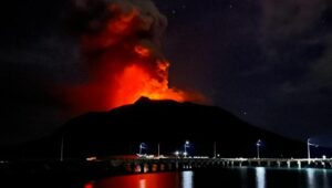 Dua Gunung di Sulawesi Utara berada pada Level III (Siaga) Masyarakat di Himbau Tetap Tenang dan Waspada