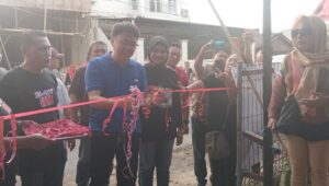 Andrei Angouw Resmikan Sekretariat Santa Claus Komunitas Ambor Family dan Posko Relawan PRO AARS